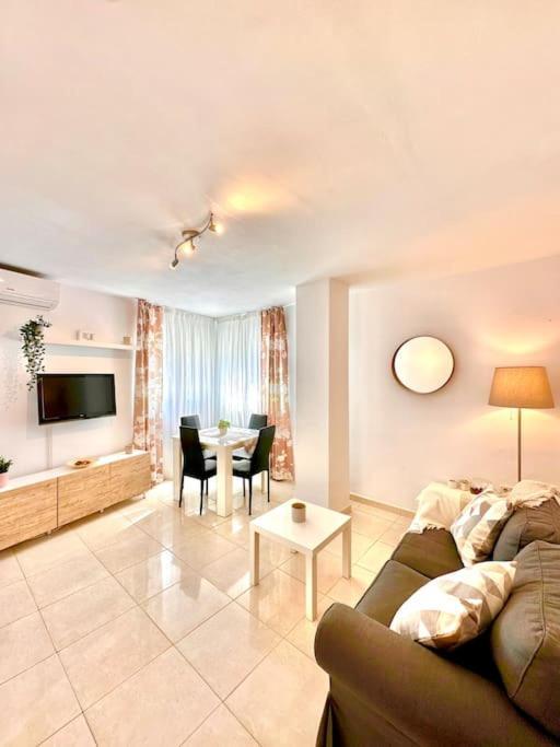 Apartamentos J&K Торемолинос Екстериор снимка