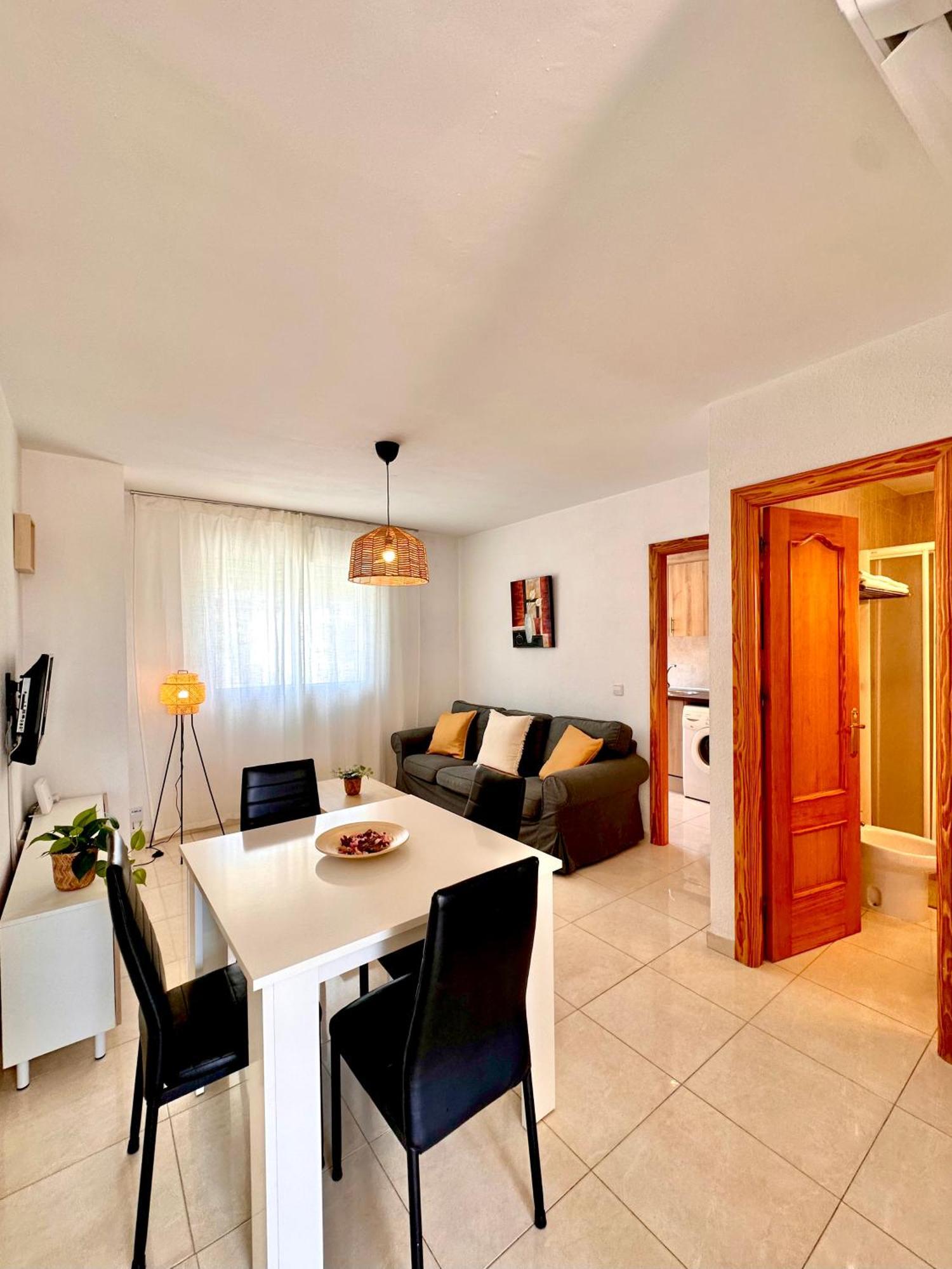 Apartamentos J&K Торемолинос Екстериор снимка